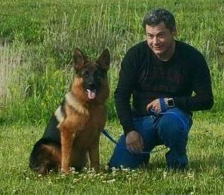 AKASHA KONIGIN VON SCHONHEIT PINTO